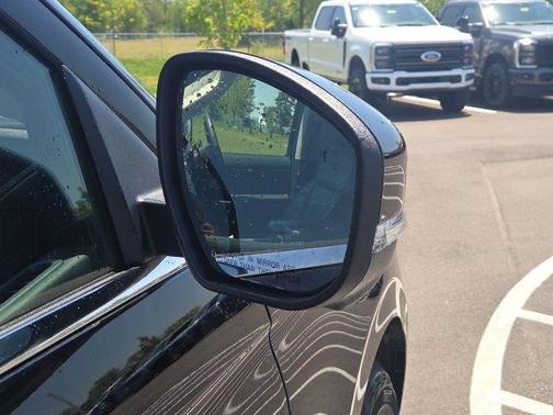 Black Metallic 2025 Ford Expedition Active