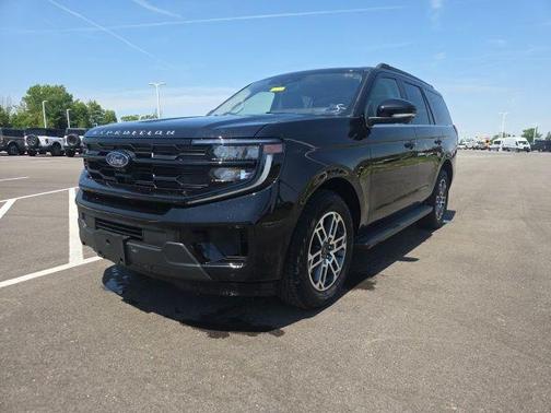 Black Metallic 2025 Ford Expedition Active