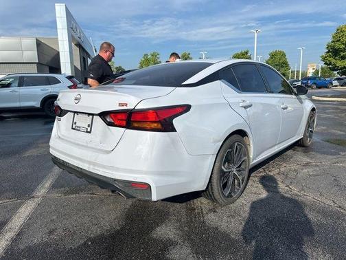 2023 Nissan Altima 2.5 SR