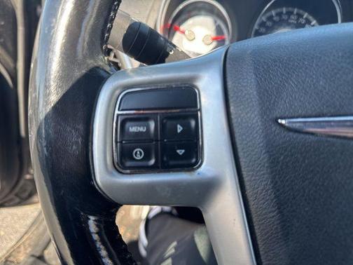 2011 Chrysler 200 Touring