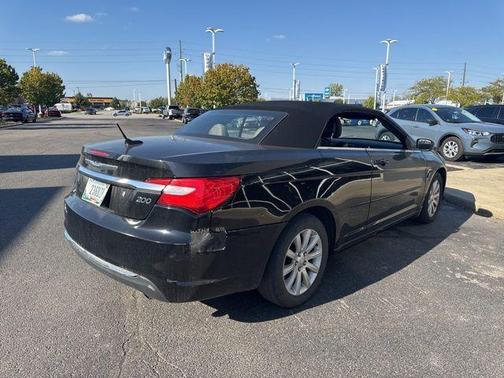 2011 Chrysler 200 Touring