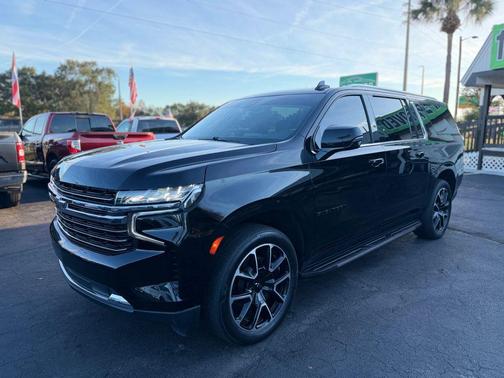 2022 Chevrolet Suburban LT