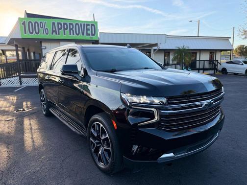 2022 Chevrolet Suburban LT