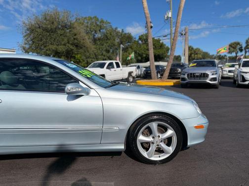 2005 Mercedes-Benz CLK-Class 320