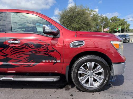 2017 Nissan Titan SL