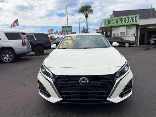 2023 Nissan Altima 2.5 SV