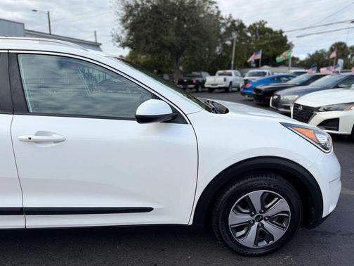 2018 Kia Niro LX