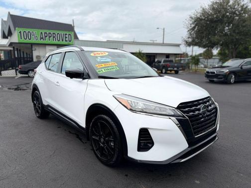 2021 Nissan Kicks SR