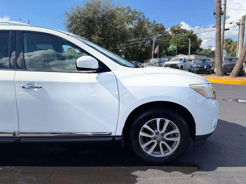 2014 Nissan Pathfinder SL