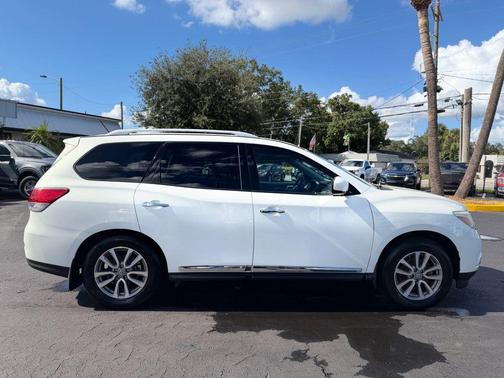 2014 Nissan Pathfinder SL
