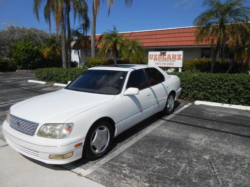 WHITE 1999 Lexus LS 400 Base