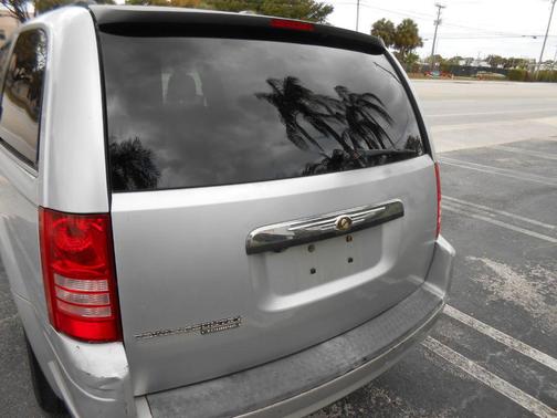 2008 Chrysler Town & Country Touring