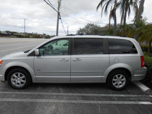 2008 Chrysler Town & Country Touring