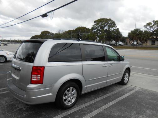 2008 Chrysler Town & Country Touring