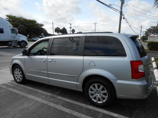 2012 Chrysler Town & Country Touring-L