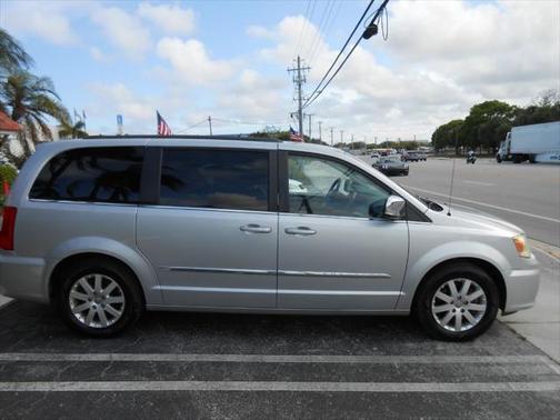 2012 Chrysler Town & Country Touring-L