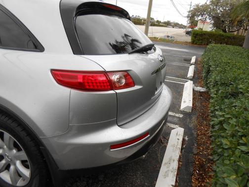 SILVER 2005 INFINITI FX35 Base