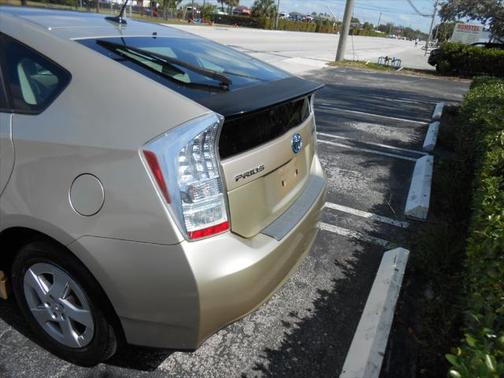 2010 Toyota Prius One