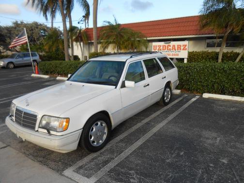 1994 Mercedes-Benz E-Class E320