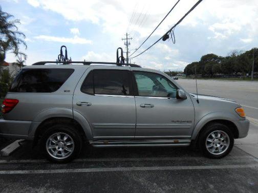 GRAY 2002 Toyota Sequoia SR5