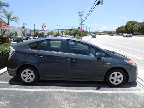 2010 Toyota Prius One