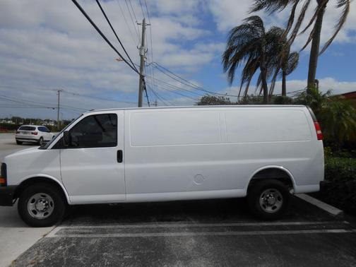 White 2015 Chevrolet Express 2500 Work Van