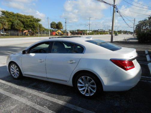 WHITE 2015 Buick LaCrosse CXL