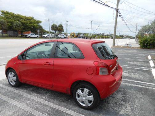 RED 2008 Toyota Yaris Base