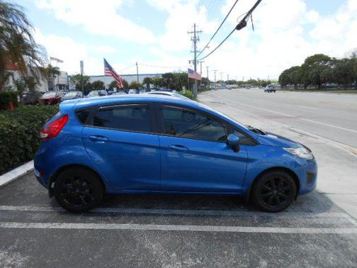 BLUE 2011 Ford Fiesta SE