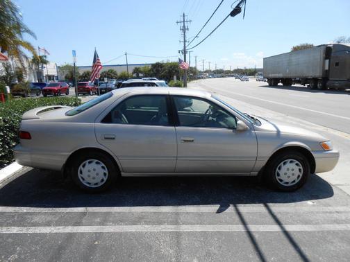 1998 Toyota Camry 