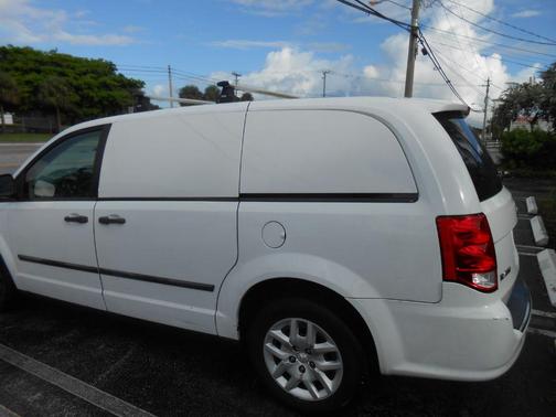2014 RAM Cargo Tradesman