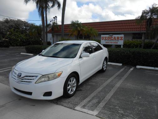 2011 Toyota Camry LE