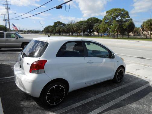 2010 Toyota Yaris Base