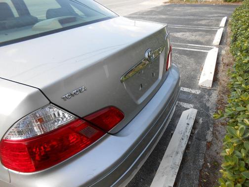 2004 Toyota Avalon XL