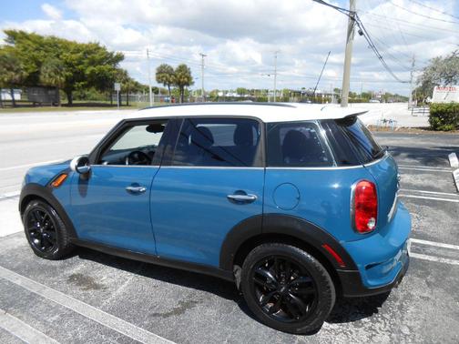 2012 MINI Cooper S Countryman Base