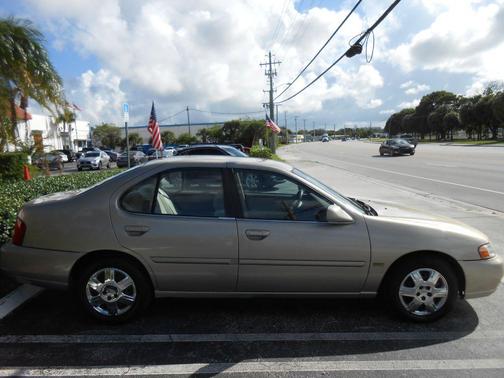 2001 Nissan Altima GXE