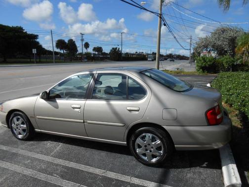2001 Nissan Altima GXE
