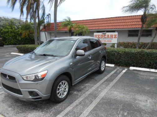GRAY 2011 Mitsubishi Outlander Sport ES