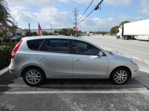 2009 Hyundai Elantra Touring 