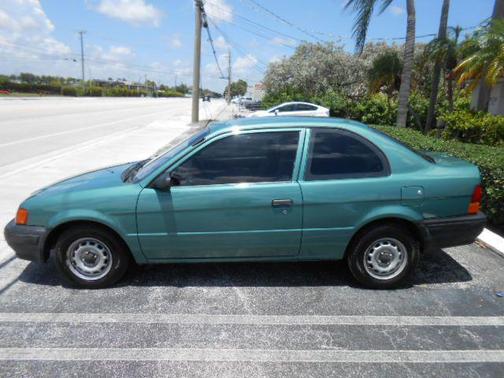 GREEN 1996 Toyota Tercel STD