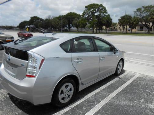 2010 Toyota Prius One