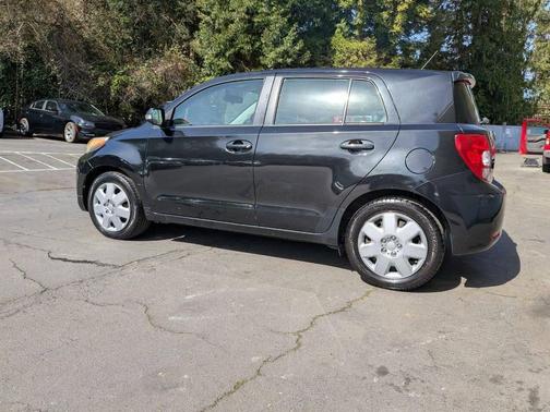 2008 Scion xD Base 4dr Hatchback 5M