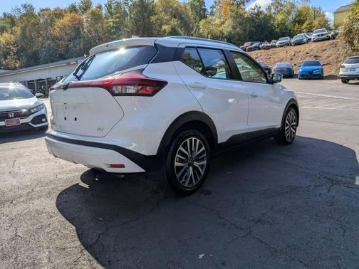 2023 Nissan Kicks SV
