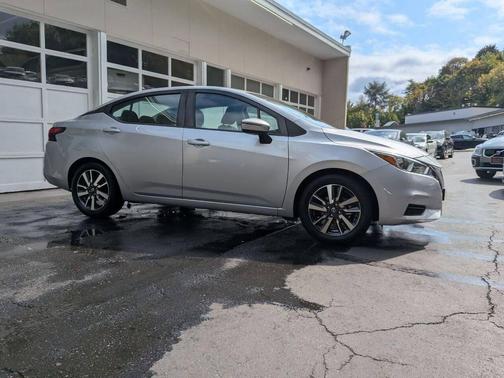 2021 Nissan Versa 1.6 SV