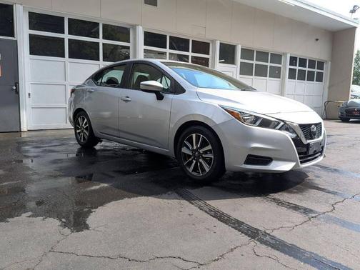 2021 Nissan Versa 1.6 SV