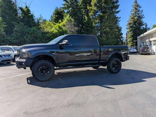 2017 RAM 2500 Laramie 4x4 4dr Crew Cab 6.3 ft. SB Pickup