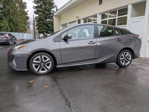 2017 Toyota Prius Four Touring