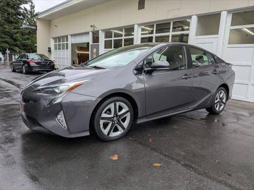 2017 Toyota Prius Four Touring