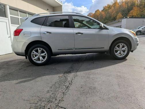 2011 Nissan Rogue SV