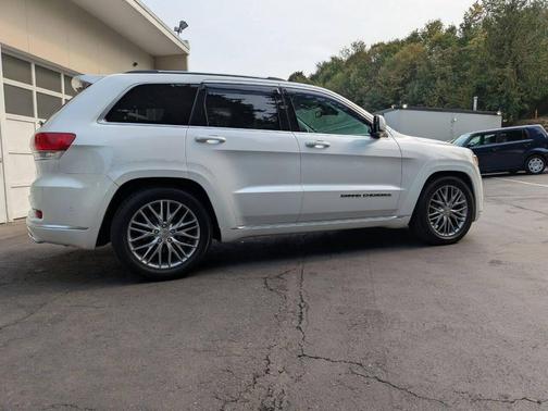 2017 Jeep Grand Cherokee Summit